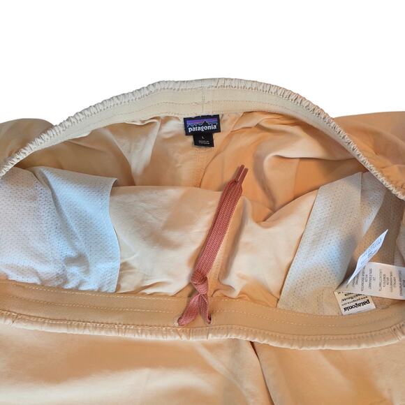 Patagonia Women's Baggies 5" Shorts, Retired - Yellow, Pristine Condition - Picture 6 of 10